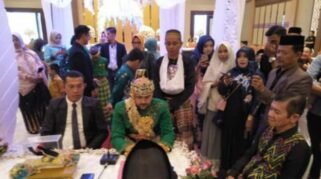 4 Fakta Pernikahan Gadis Bugis Bone dengan Bule Italia 15 4 Fakta Pernikahan Gadis Bugis Bone dengan Bule Italia