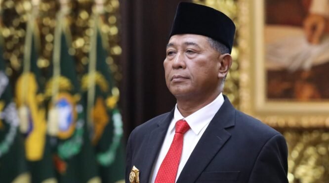 Dr. Anton Nugroho Resmi Dilantik Jadi Rektor Universitas Pertahanan RI 1 Dr. Anton Nugroho Resmi Dilantik Jadi Rektor Universitas Pertahanan RI