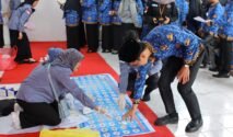70 CPNS Bone Terima SK, Bupati Perintahkan Tes Urine di Tempat untuk Perangi Narkoba 19 70 CPNS Bone Terima SK, Bupati Perintahkan Tes Urine di Tempat untuk Perangi Narkoba