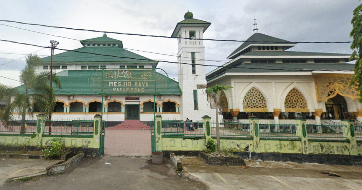 Dari Masjid Tertua hingga Kubah Songkok Recca, Inilah 4 Masjid Paling Ikonik di Bone 3 Masjid Raya Watampone, Simbol Kesalehan Raja Bone