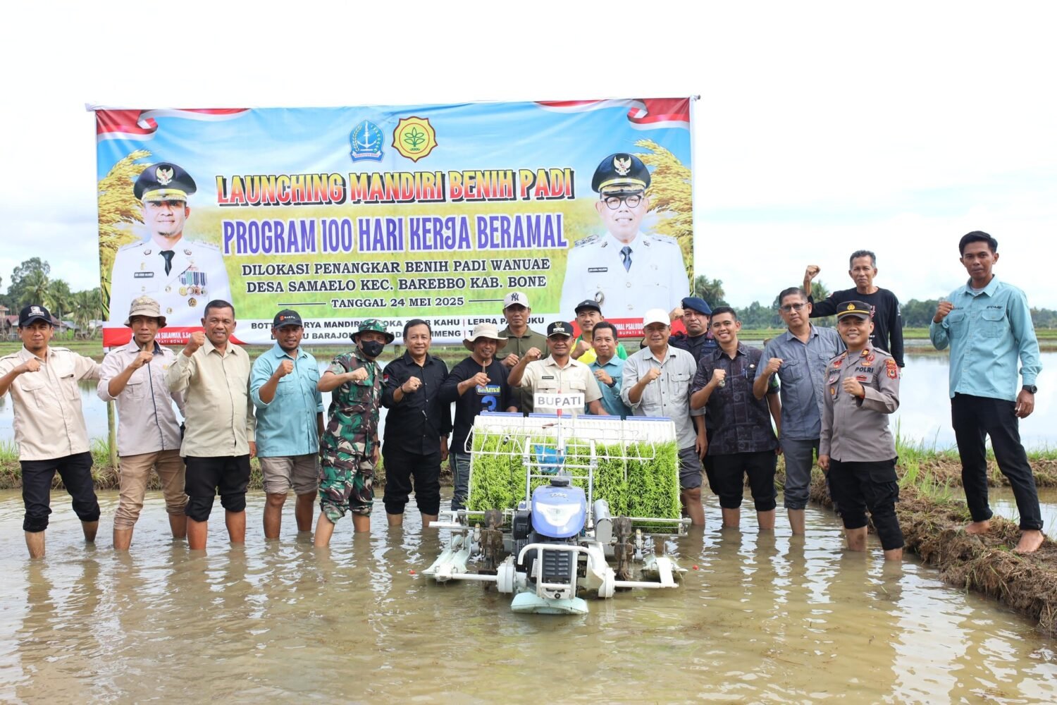 Tunaikan Program 100 Hari Kerja, Andi Asman Sulaiman Bagikan Benih Padi Gratis di Barebbo 4 Tunaikan Program 100 Hari Kerja, Andi Asman Sulaiman Bagikan Benih Padi Gratis di Barebbo