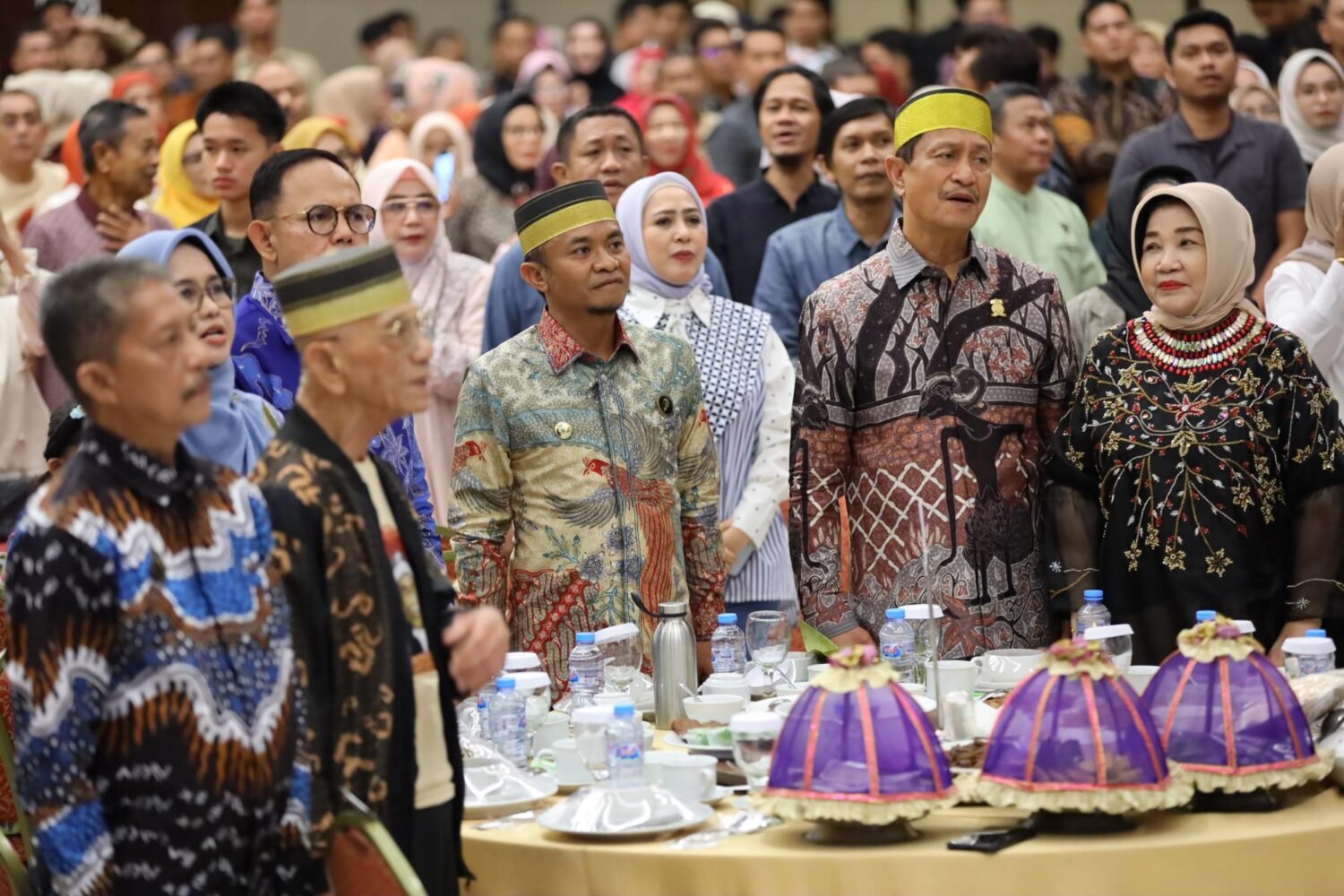 Bupati Bone Hadiri Ramah Tamah Keluarga Besar La Temmu Page Arung Labuaja