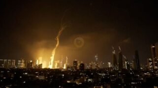 Iran Luncurkan Rudal ke Israel: Balasan Telak atas Serangan ke Situs Nuklir 2 Iran Luncurkan Rudal ke Israel: Balasan Telak atas Serangan ke Situs Nuklir