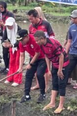 Panen Perdana Ikan Nila Sahabat Songko Cella, Wabup Bone Tekankan Pemasaran