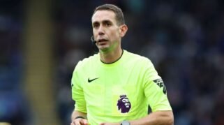 Viral! David Coote Dipecat Premier League dan Kini Jadi Kurir Paket 10 Viral! David Coote Dipecat Premier League dan Kini Jadi Kurir Paket