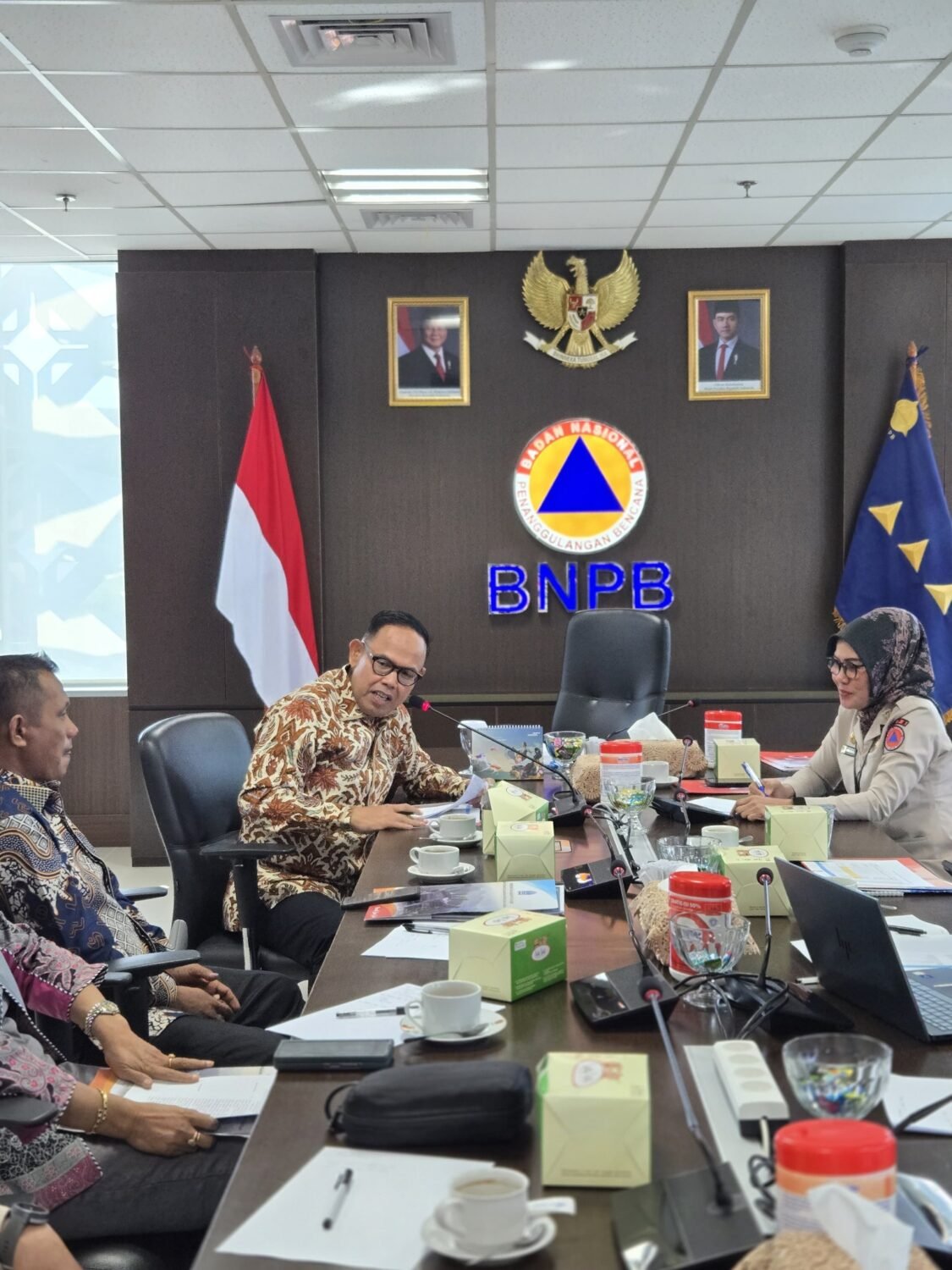 Wabup Andi Akmal Kunjungi BNPB Bahas Pencegahan Bencana di Bone 13 Wabup Andi Akmal Kunjungi BNPB Bahas Pencegahan Bencana di Bone