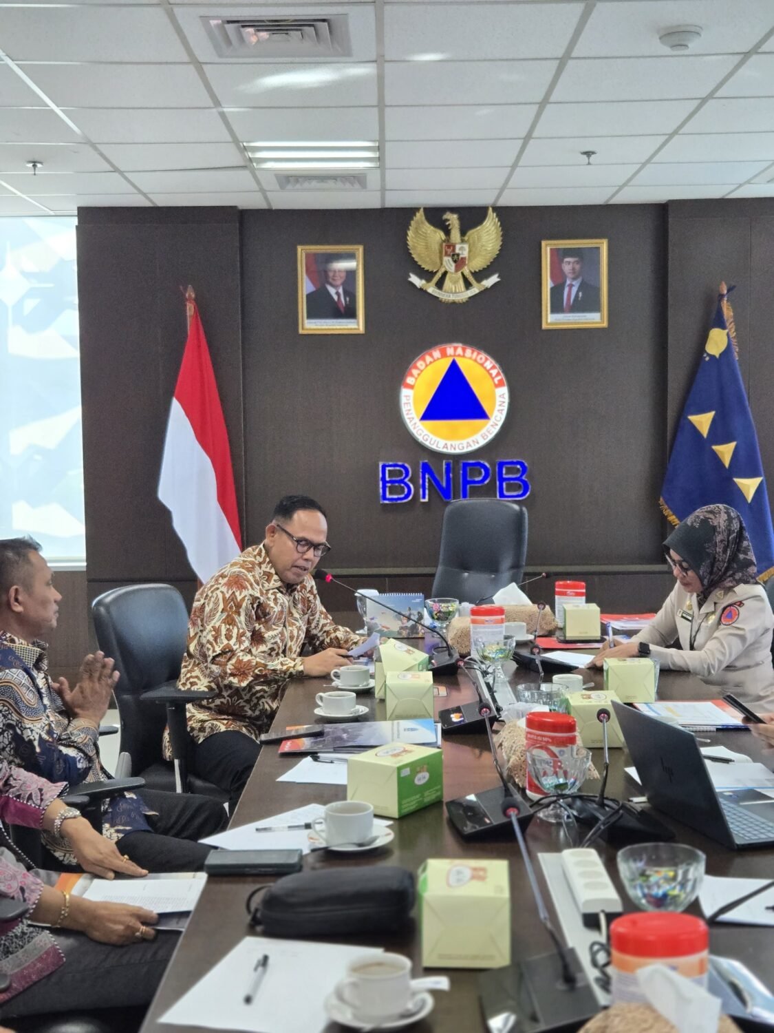 Wabup Andi Akmal Kunjungi BNPB Bahas Pencegahan Bencana di Bone 11 Wabup Andi Akmal Kunjungi BNPB Bahas Pencegahan Bencana di Bone