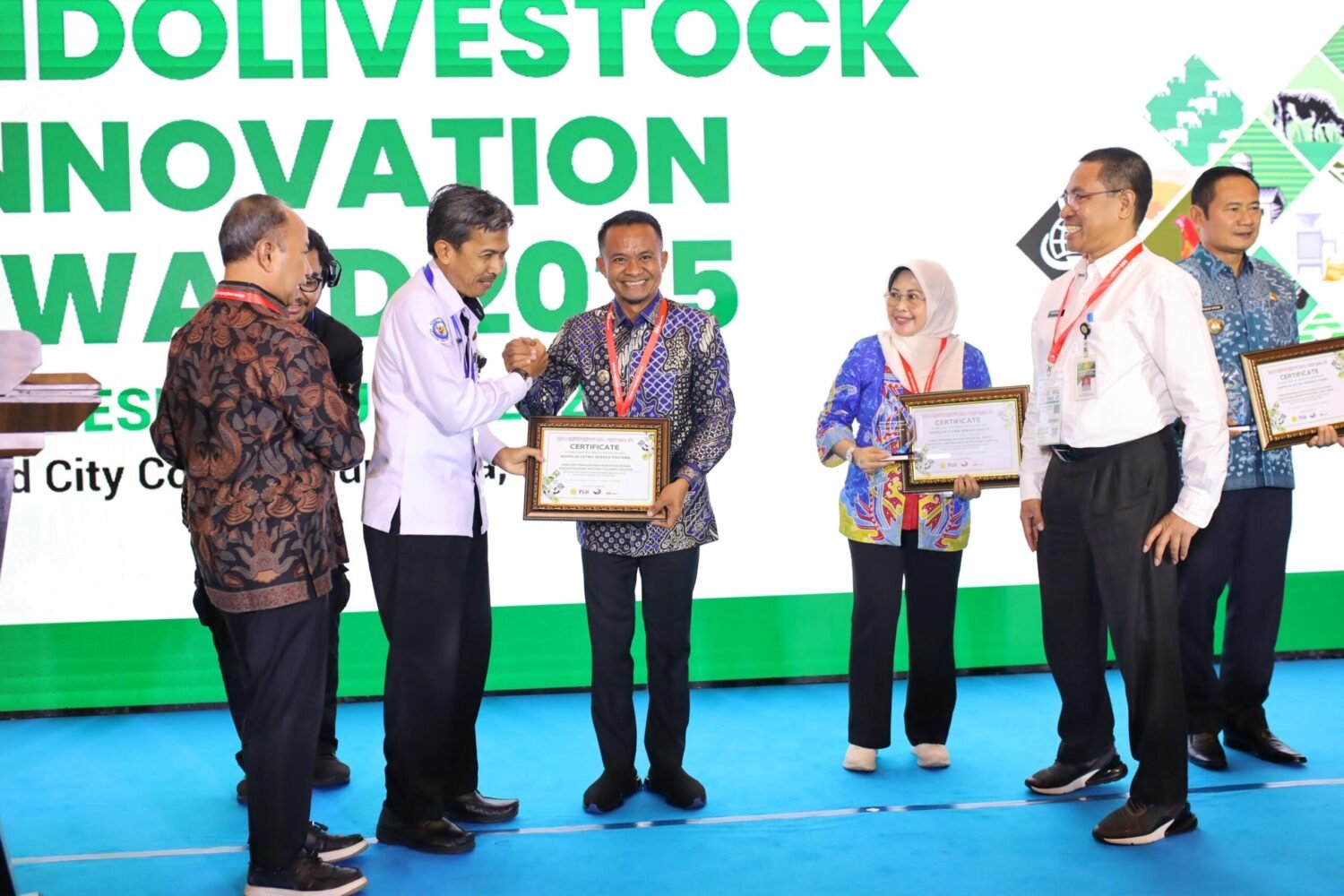 Kabupaten Bone Raih Penghargaan Nasional atas Inovasi Layanan Kesehatan Hewan