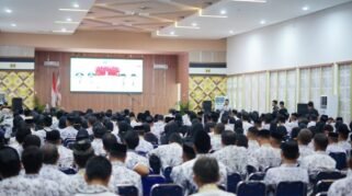 Konkab PGRI Bone 2025 Resmi Digelar, Usung Semangat Guru Menuju Bone Maberre' 2 Konkab PGRI Bone 2025 Resmi Digelar, Usung Semangat Guru Menuju Bone Maberre'
