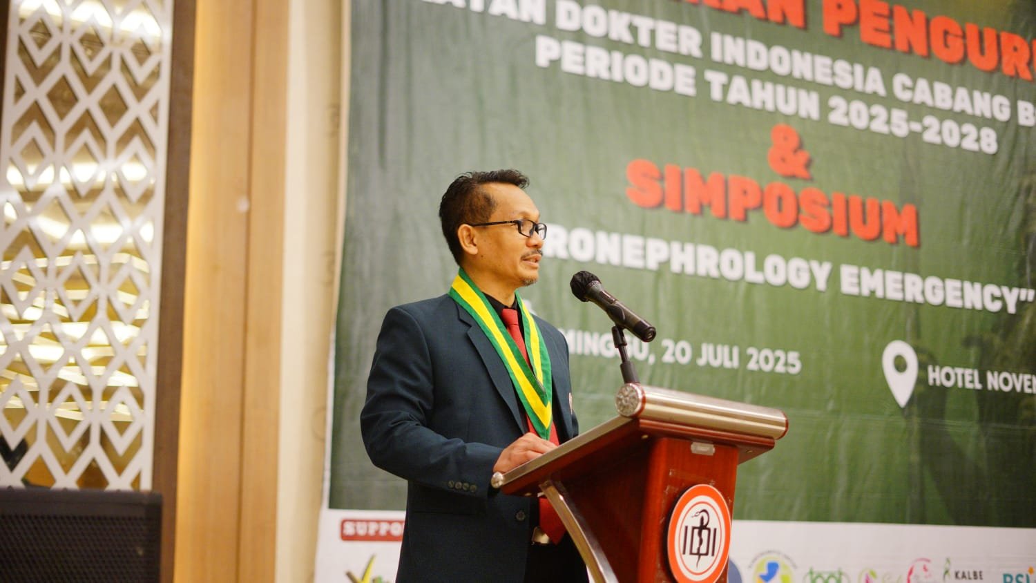 Resmi Dilantik! dr. Muh. Nur Abadi Nahkodai IDI Bone Periode 2025–2028 6 Resmi Dilantik! dr. Muh. Nur Abadi Nahkodai IDI Bone Periode 2025–2028