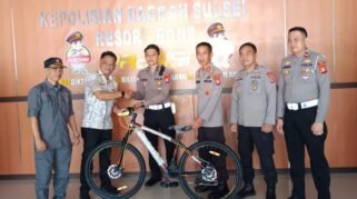 Tangkap Begal, Pemkab Bone Berikan Hadiah Sepeda Untuk Personel Polres Bone