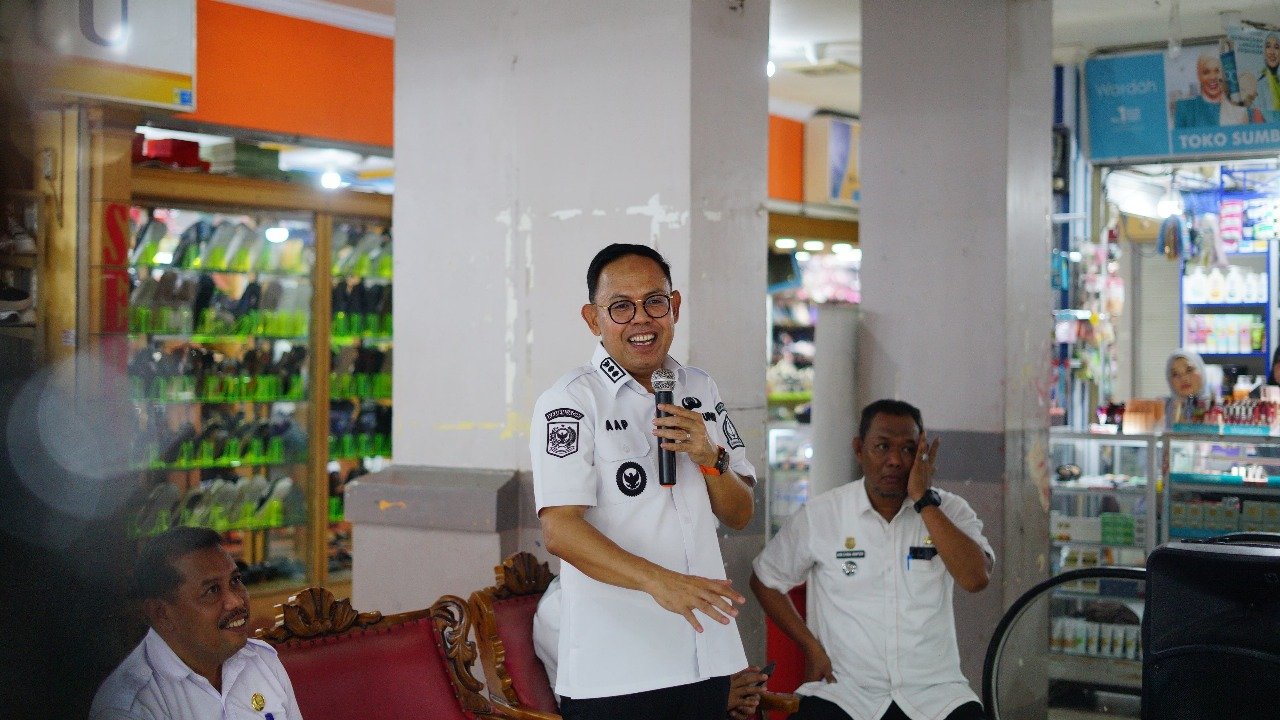 Wakil Bupati Bone Tinjau Pasar Palakka dan BTC, Dengarkan Curhatan Pedagang