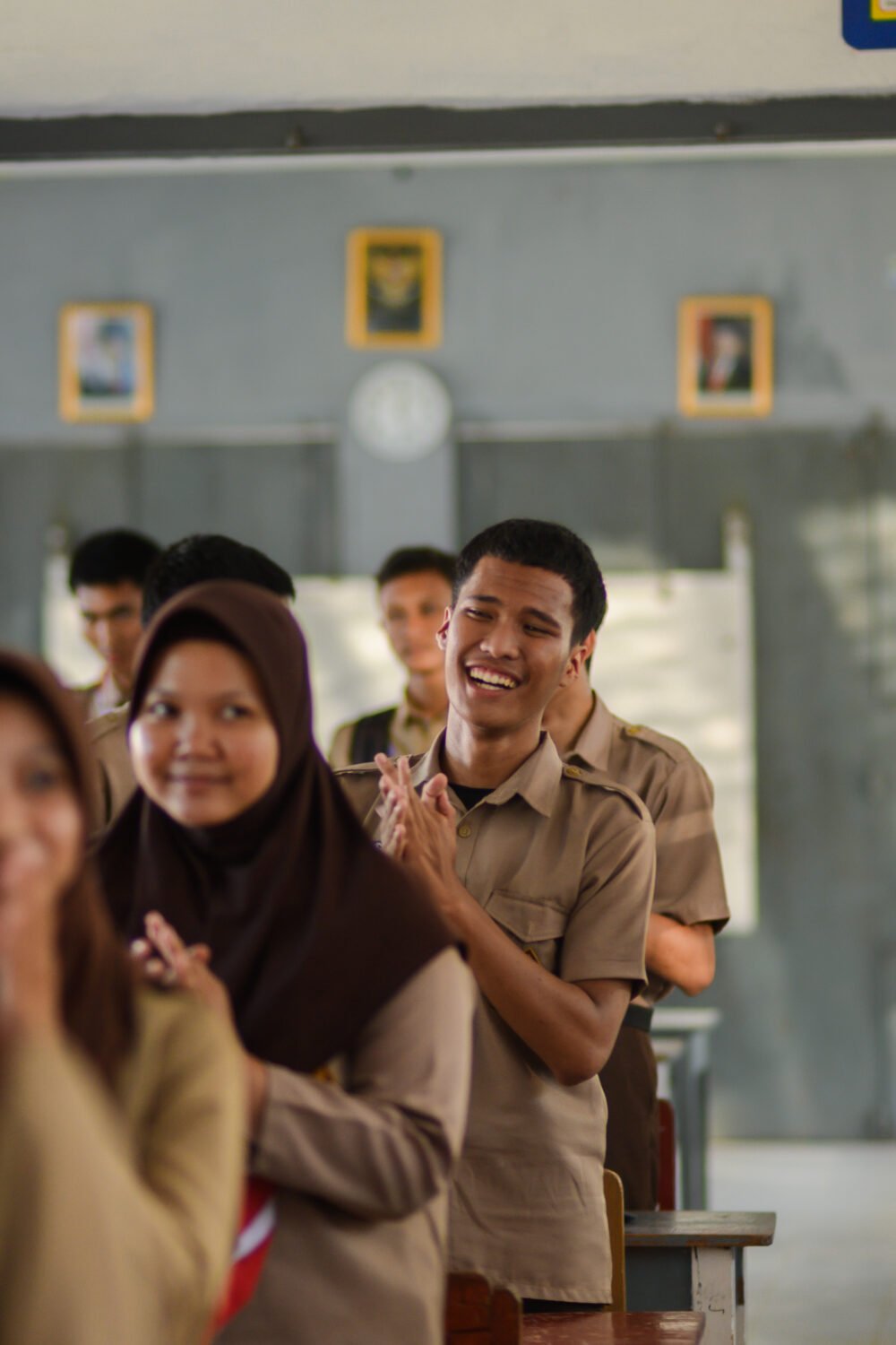 Perdana! Program Bone Terkini Goes To School Hadir di SMAN 13 Bone, Dorong Siswa Bijak Bermedia Sosial 5 Perdana! Program Bone Terkini Goes To School Hadir di SMAN 13 Bone, Dorong Siswa Bijak Bermedia Sosial