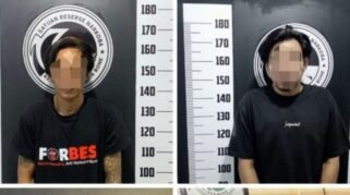 Dua Pelaku Narkoba Ditangkap Sat Resnarkoba Polres Bone dengan Barang Bukti Sabu 3 Dua Pelaku Narkoba Ditangkap Sat Resnarkoba Polres Bone dengan Barang Bukti Sabu