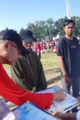 Petani Tembakau di Dua Boccoe Terima Bantuan dari Bupati Bone