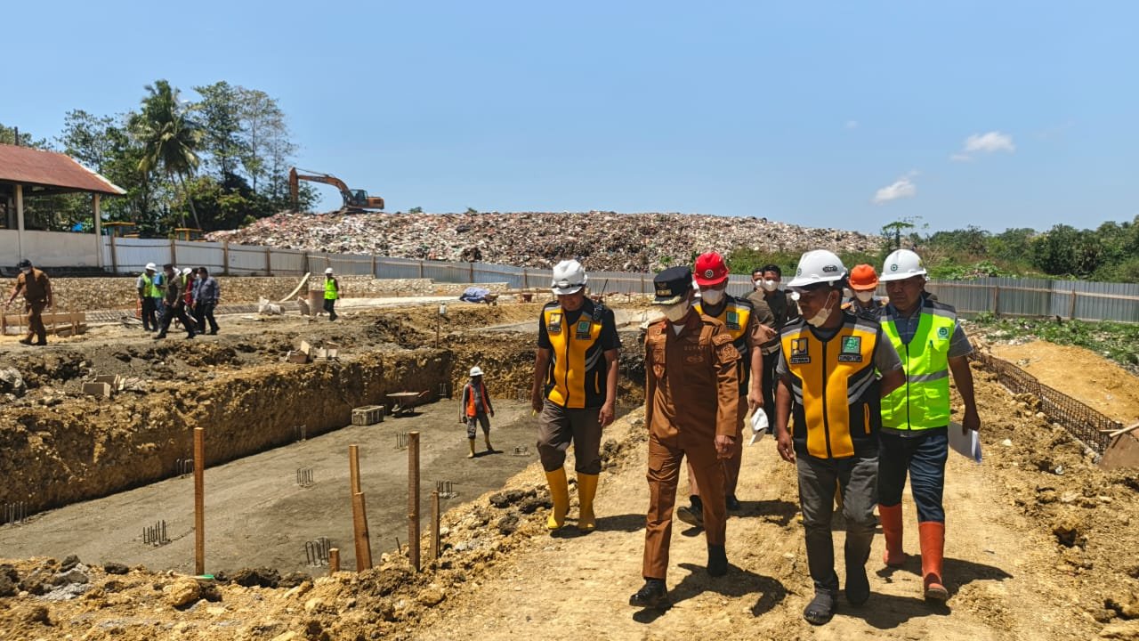Bupati Bone Tinjau Pembangunan Instalasi Pengelolaan Lumpur Tinja Rp8 Miliar di Passippo