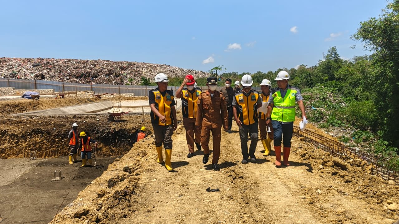 Bupati Bone Tinjau Pembangunan Instalasi Pengelolaan Lumpur Tinja Rp8 Miliar di Passippo