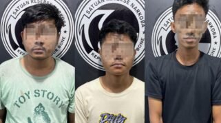 Tiga Pemuda di Bone Ditangkap Polisi, Terlibat Jaringan Narkotika Jenis Sabu 1 Tiga Pemuda di Bone Ditangkap Polisi, Terlibat Jaringan Narkotika Jenis Sabu