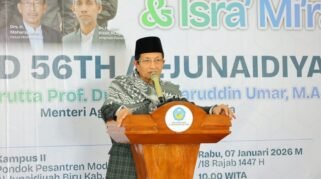 Menag Nasaruddin Umar Buka Milad ke-56 Al-Junaidiyah Biru, Isi Tausiyah Isra Mi’raj di Bone