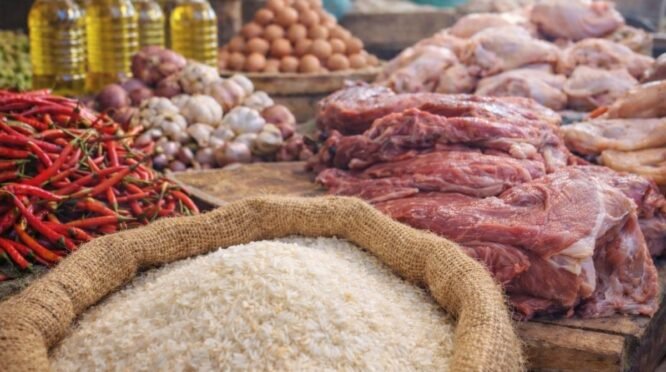 Harga Kebutuhan Bahan Pokok Jelang Ramadhan Beras, Cabai, hingga Daging di Pasar Sentral Palakka Relatif Stabil