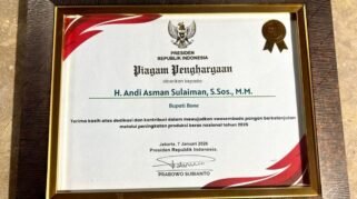 Sukses Tingkatkan Produksi Beras Di Bone, Andi Asman Dapat Penghargaan Swasembada Pangan Dari Presiden Prabowo