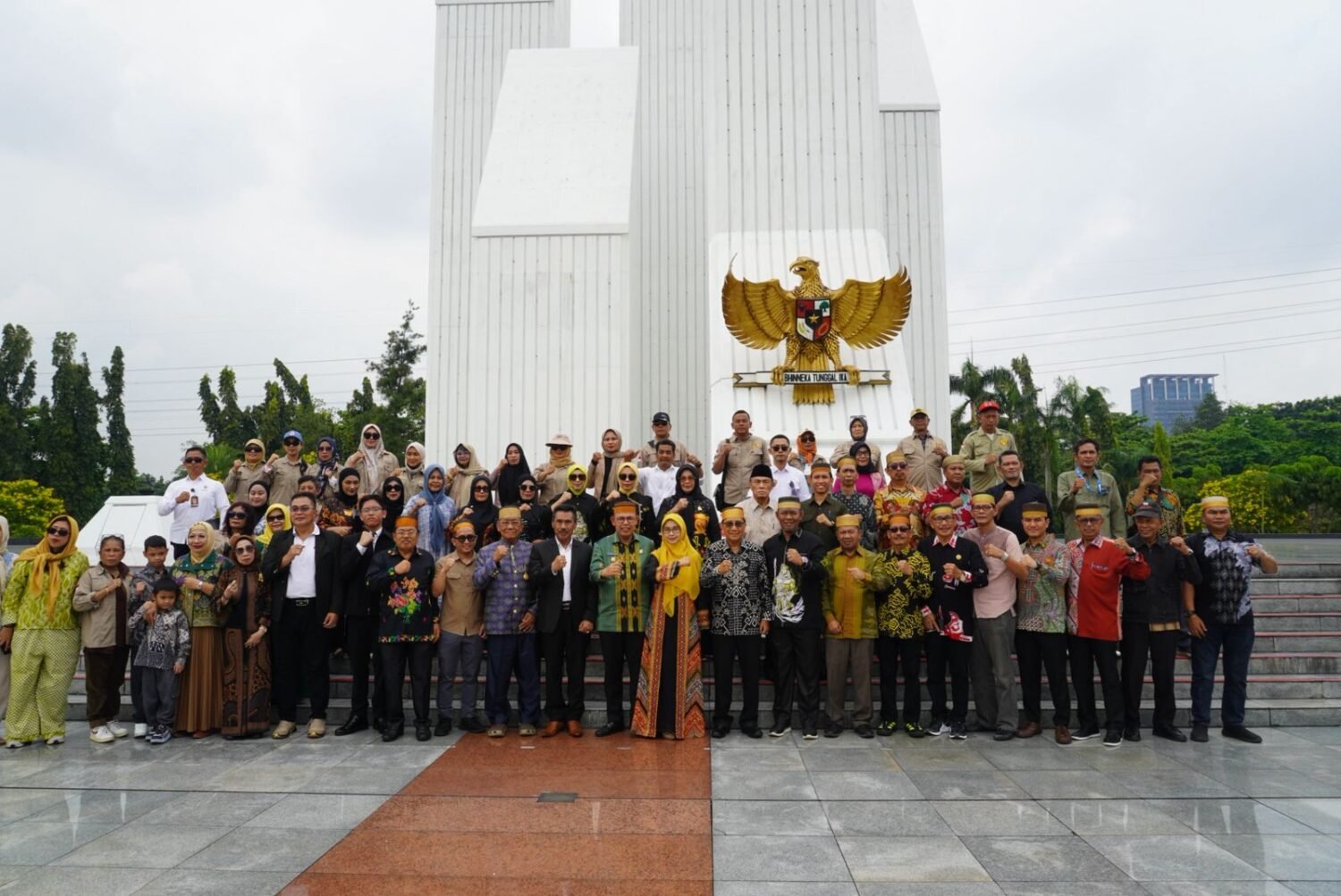 [FOTO] Wakil Bupati Bone Ziarah ke Makam Raja Bone La Pawawoi Karaeng Sigeri di Kalibata