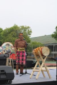 PATTOWARANI 42 Mengguncang SMAN 5 Bone, Pagelaran Seni AKSARA Hidupkan Semangat Arung Palakka 2 PATTOWARANI 42 Mengguncang SMAN 5 Bone, Pagelaran Seni AKSARA Hidupkan Semangat Arung Palakka