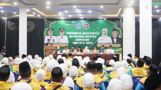 Pelepasan 387 Jamaah Calon Haji Kloter Pertama Bone tahun 2026.