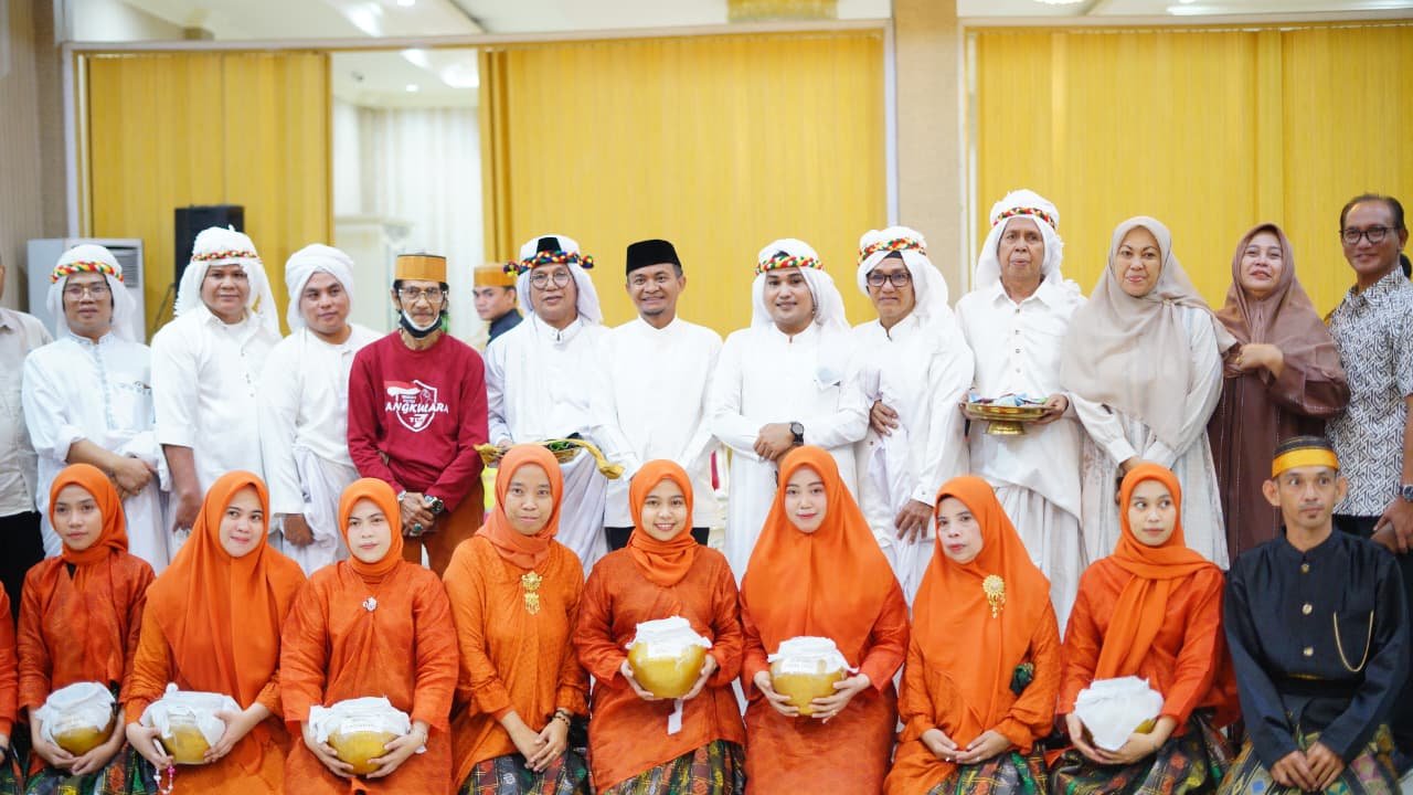 Bupati Bone Berikan Restu kepada Komunitas Adat dan Bissu untuk Gelar Prosesi Mallekke Uwae HJB ke-696