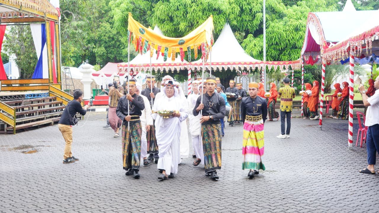 Bupati Bone Berikan Restu kepada Komunitas Adat dan Bissu untuk Gelar Prosesi Mallekke Uwae HJB ke-696
