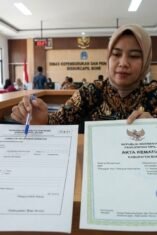 Grafis Contoh Formulir dan Akta Kematian Disdukcapil Bone untuk Panduan Cara Urus Akta Kematian di Bone Secara Sah.