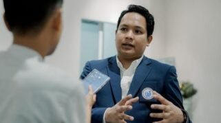 Rektor ITBM Balik Diwa Muh. Ikramullah Akmal menanggapi apresiasi dari Bupati Bone pada Dies Natalis ke-25.