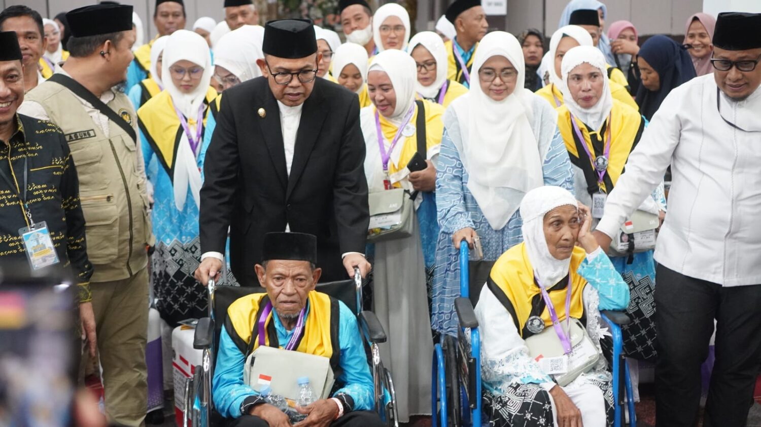 387 Jamaah Calon Haji Kloter Pertama Bone Resmi Diberangkatkan, Dilepas Dini Hari