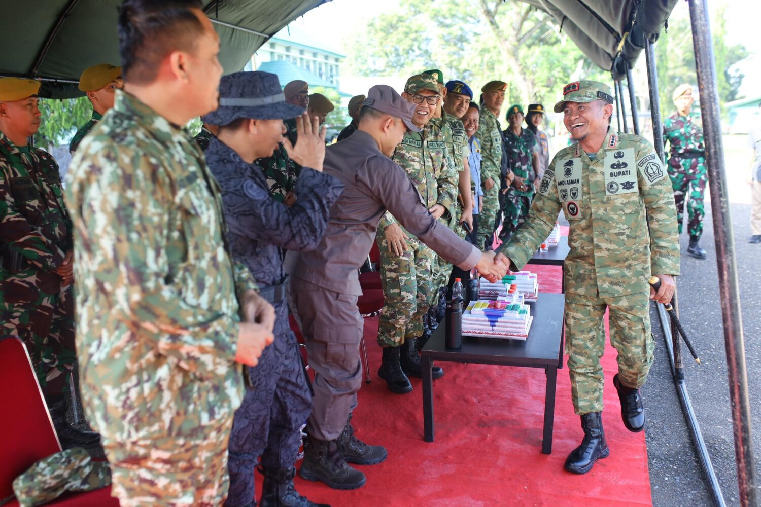 Gelar Retret Pejabat di Batalyon Armed 21 Kawali, Pemkab Bone Gembleng Kedisiplinan Camat dan Pimpinan OPD