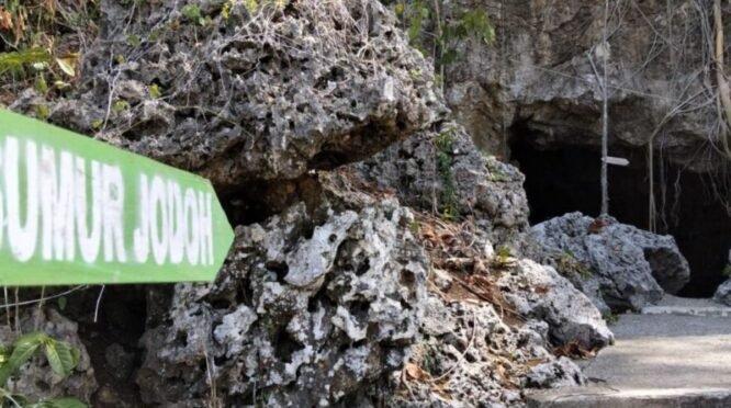 Objek wisata sejarah dan bahari Cempalagi di Kecamatan Awangpone Kabupaten Bone.