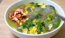 Manfaat mengonsumsi Kapurung sebagai makanan sehat dan bergizi.