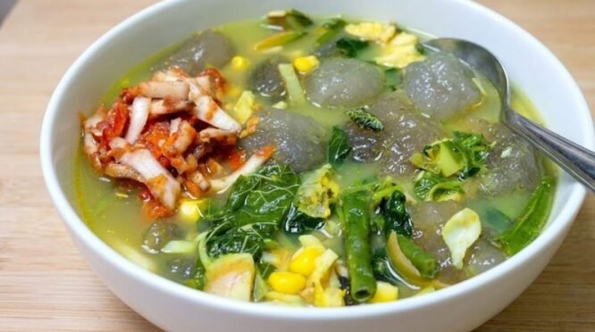 Manfaat mengonsumsi Kapurung sebagai makanan sehat dan bergizi.