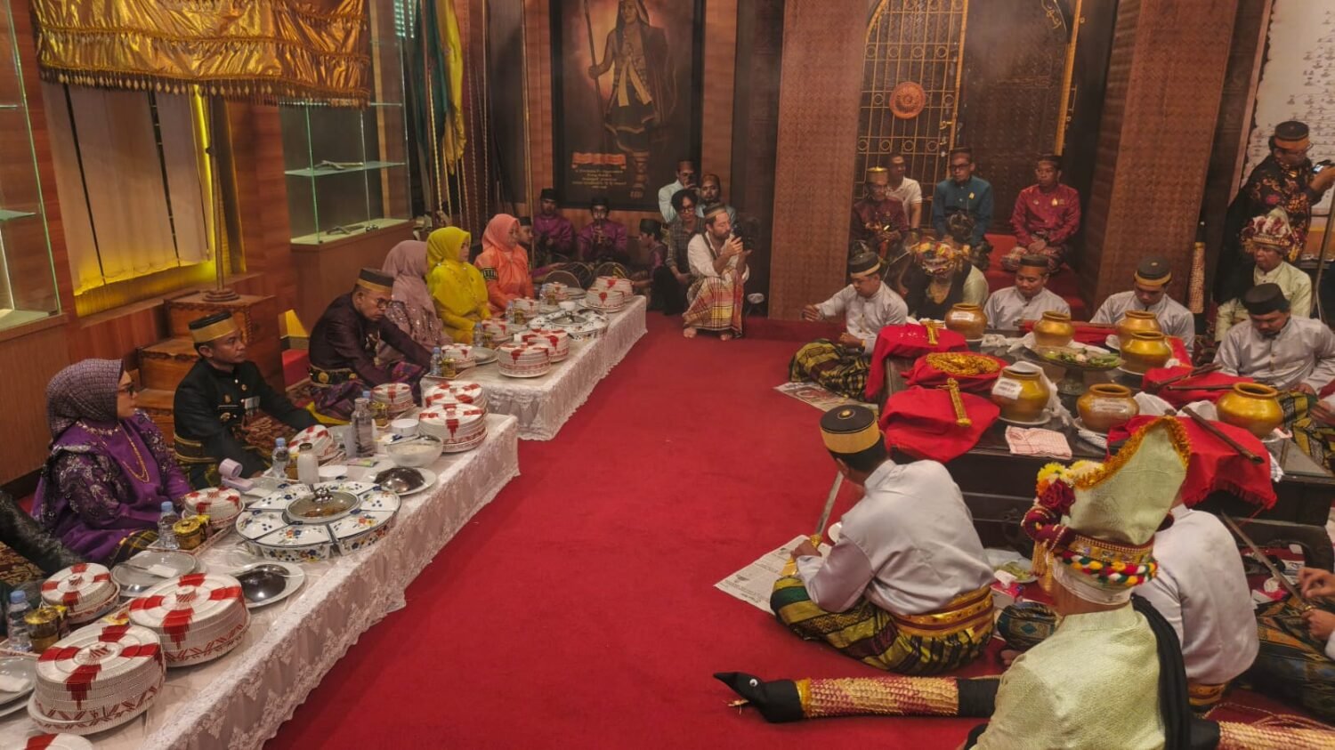 [FOTO] Tradisi Pra Mattompang Arajang Awali Rangkaian Sakral Hari Jadi Bone ke-696 di Museum Arajang