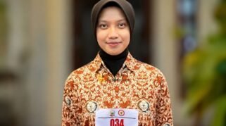 Potret Taswina Putri delegasi Kabupaten Bone yang lolos seleksi nasional Paskibraka 2026 dengan latar belakang blur.