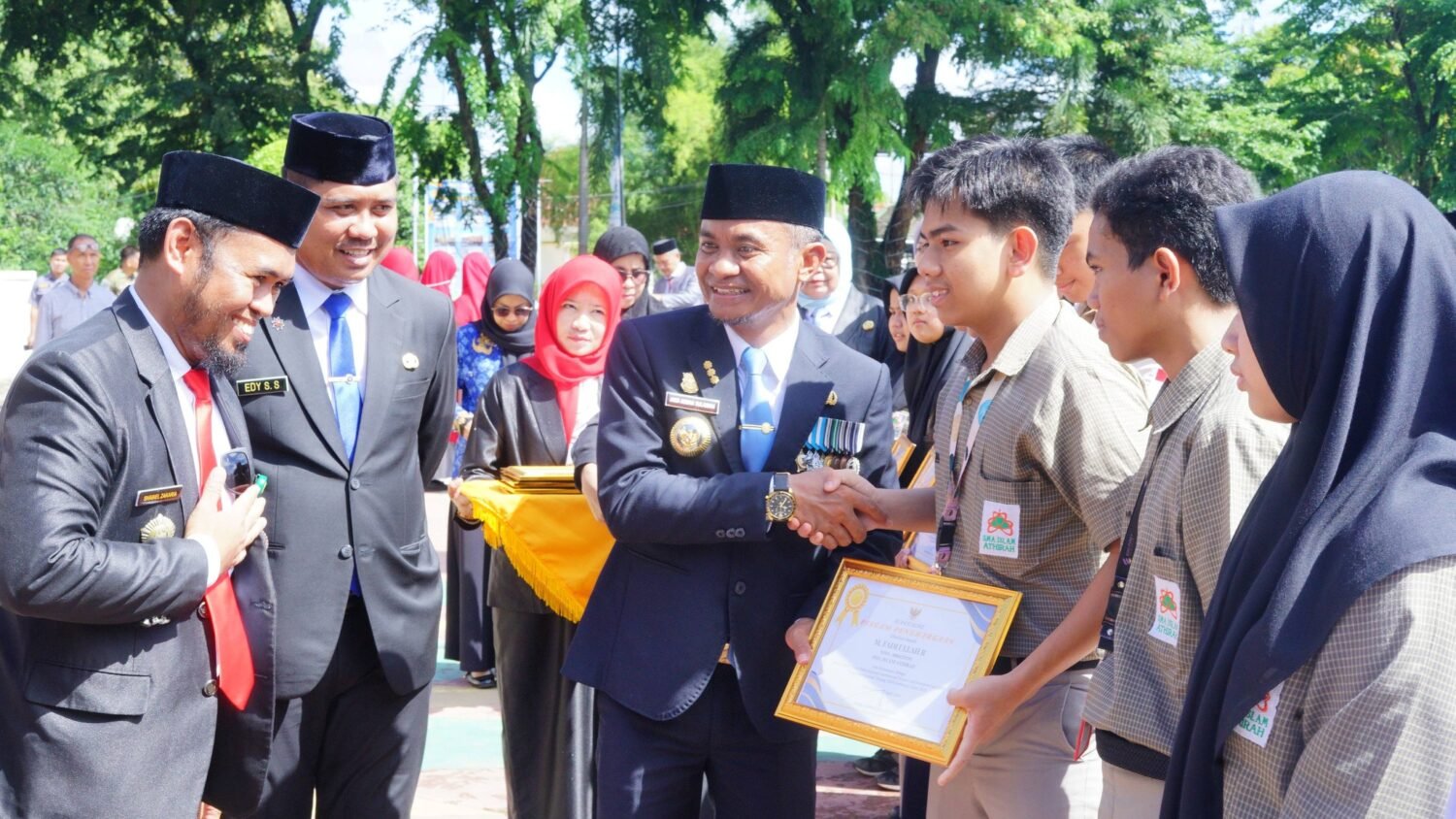 Bupati Bone Pimpin Upacara Hari Pendidikan Nasional 2026 di Lapangan Merdeka