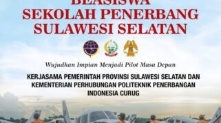Poster digital berlatar pemandangan apron bandara dengan sejumlah pesawat latih ringan dan para siswa berseragam coverall oranye. Di bagian atas terdapat lambang Garuda Pancasila dan teks hitam "GUBERNUR SULAWESI SELATAN". Di bawahnya terdapat judul besar berwarna merah "BEASISWA SEKOLAH PENERBANG SULAWESI SELATAN". Terdapat tiga logo instansi berjajar di tengah: Kemenhub, Pemprov Sulsel, dan PPIC. Teks pendukung berbunyi "Wujudkan Impian Menjadi Pilot Masa Depan" serta informasi kerja sama dengan Politeknik Penerbangan Indonesia Curug. Di bagian bawah kiri terdapat QR Code, di samping informasi pendaftaran "20 Mei - 9 Juni 2026" dan tautan situs web https://beasiswa.sulselprov.go.id. Bagian paling bawah memuat alamat web dan akun media sosial Biro Kesra Sulsel.