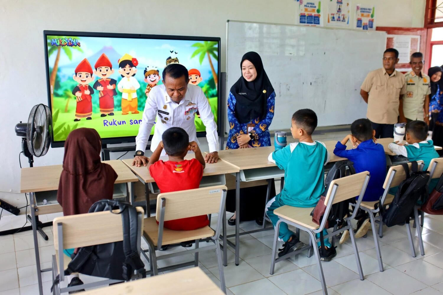 Momen Hangat Bupati Bone Kunjungi Sekolah Rakyat Terintegrasi di BLK Bajoe