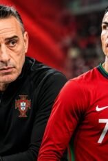 Paulo Bento dan Cristiano Ronaldo mengenakan atribut Timnas Portugal dalam ilustrasi terkait Piala Dunia 2026.