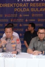 Konferensi pers Polda Sulsel terkait pengungkapan kasus pembobolan rumah dan pencurian yang terjadi di sejumlah daerah termasuk Kabupaten Bone.