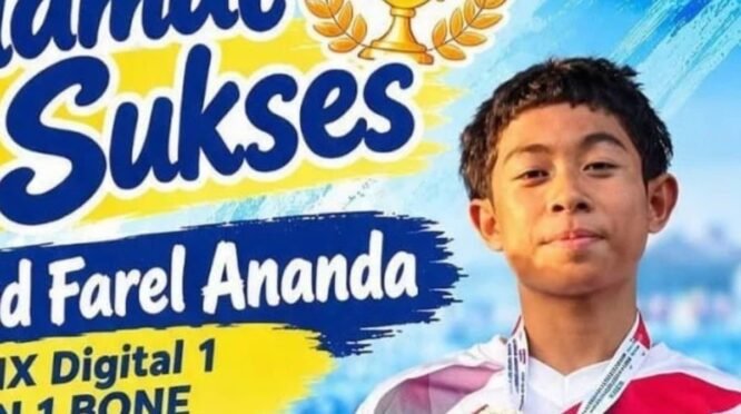 Muhammad Farel Ananda, siswa MTsN 1 Bone, meraih dua medali pada Kejuaraan Renang Pemula Antar Pelajar se-Sulawesi Selatan di Gowa.