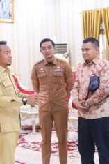 Bupati Bone Andi Asman Sulaiman membahas pengembangan Super App Kabupaten Bone bersama PT Citra Celebes Multimedia dan Indosat.