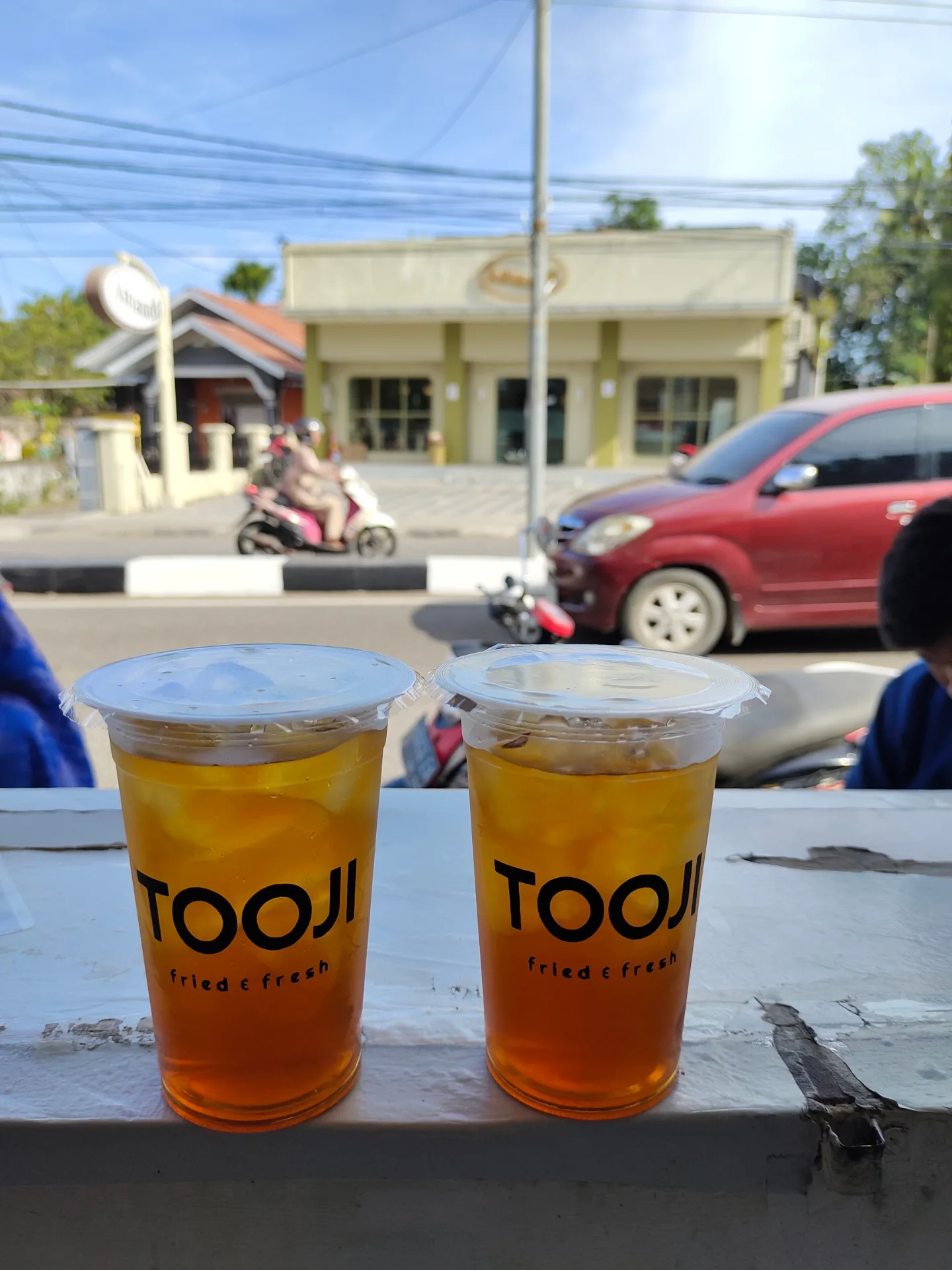 Tooji - Tahu & Minuman