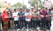 Bupati Bone meresmikan Jalan BERAMAL Camming–Bune–Talumae di Desa Bune pada Sabtu, 3 Oktober 2026.