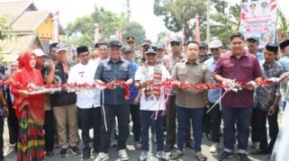 Bupati Bone meresmikan Jalan BERAMAL Camming–Bune–Talumae di Desa Bune pada Sabtu, 3 Oktober 2026.