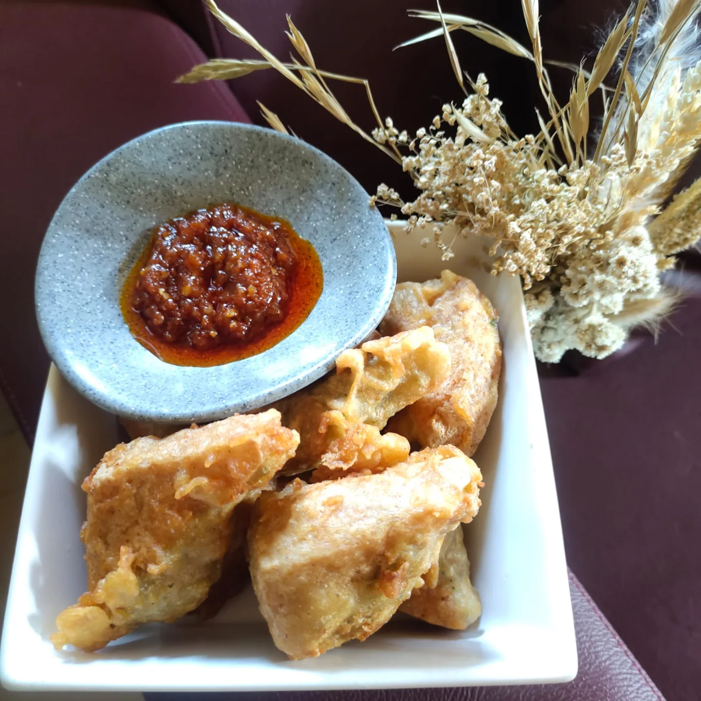 Tooji - Tahu & Minuman